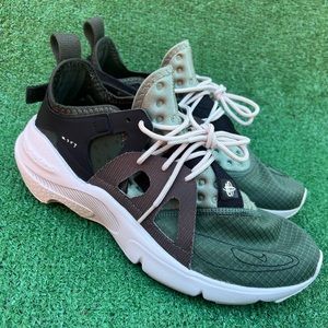 Nike Mens Huarache Type Running Sneakers Juniper SZ 11 Fog Light Bone BQ5102-300